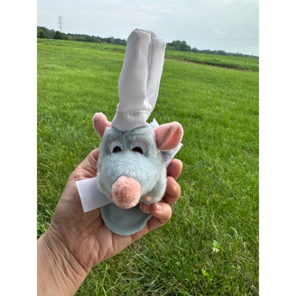 Disney Store Ratatouille Remy Magnetic Shoulder Plush Chef Hat Pixar Blue Grey